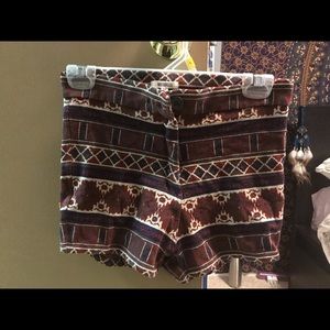 Patterned high waisted shorts